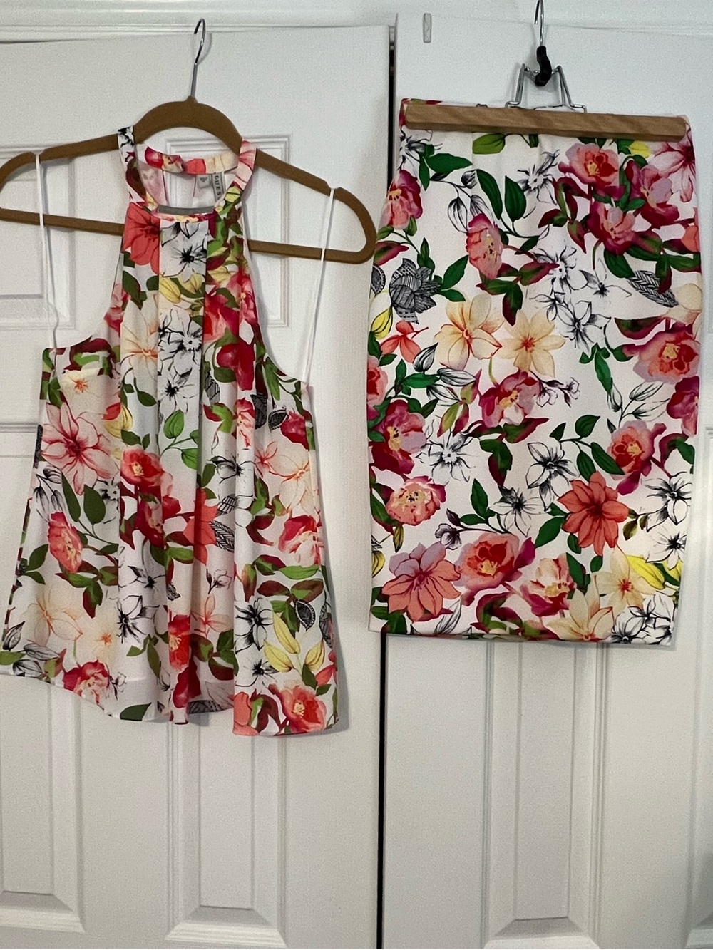 Guess Floral White Halter top with matching Pencil skirt